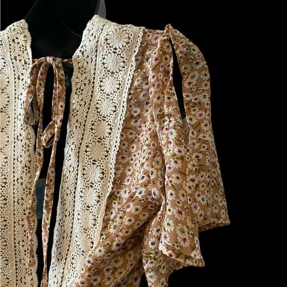 Free People Hayden boho crochet lace deep-V tie back crop top NWT size L - Picture 5 of 13